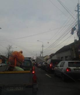 Un carambol pe Calea Clujului a blocat ieşirea din oraş (FOTO)